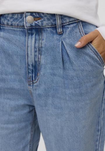 Свободные джинсы