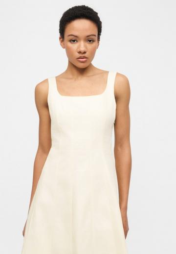 Платье футляр