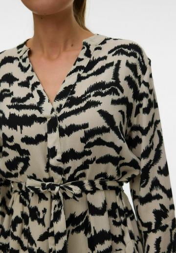 Короткое платье