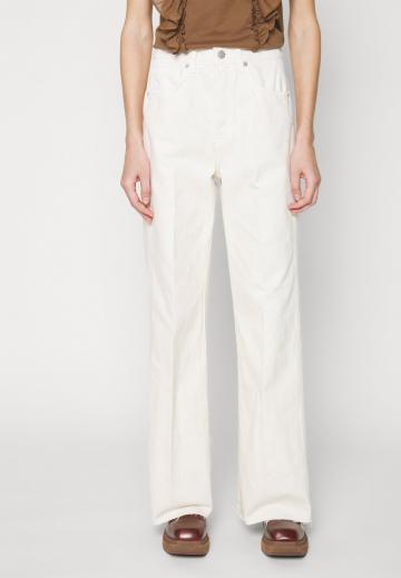 Джинсы бойфренда