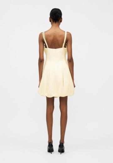 Короткое платье