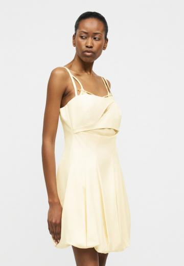 Короткое платье