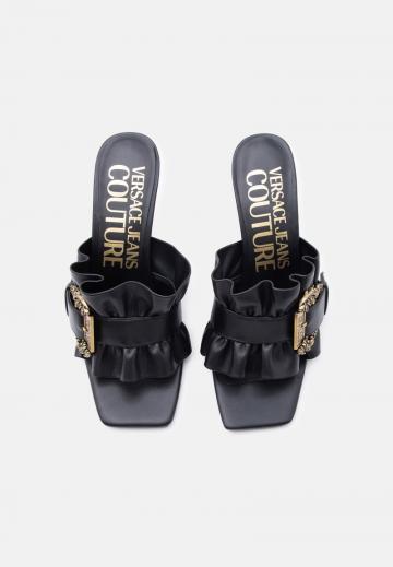 Босоножки на каблуке