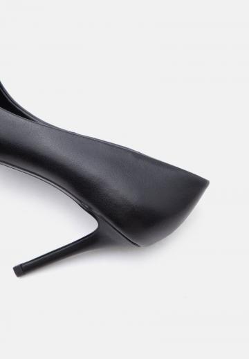 Туфли на высоком каблуке