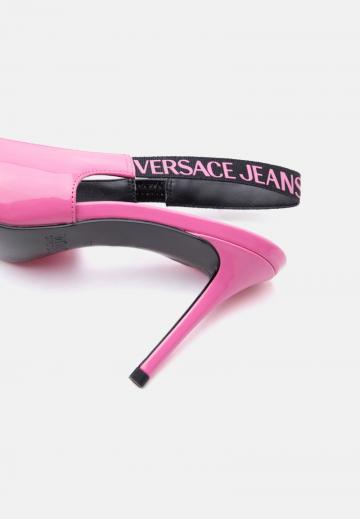 Туфли на высоком каблуке