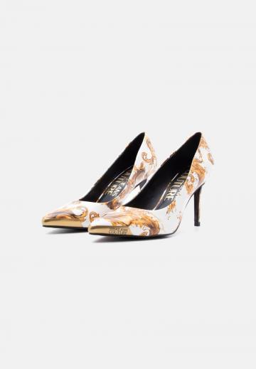 Туфли на высоком каблуке