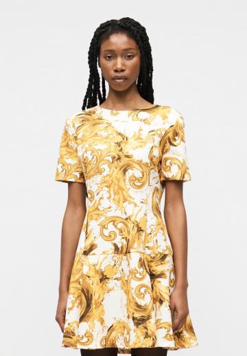 Короткое платье