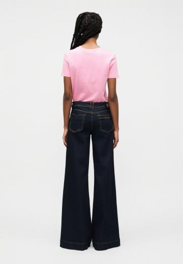 Клешеные джинсы