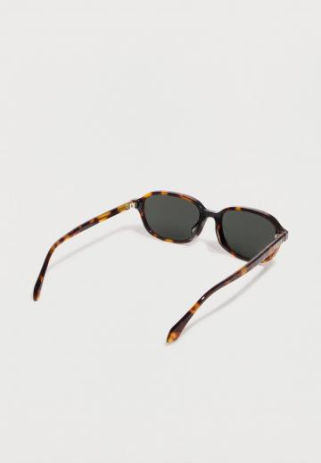 Солнечные очки