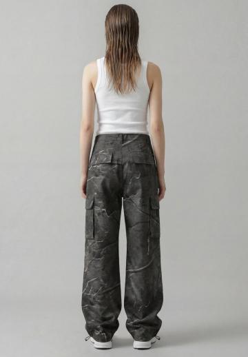 Брюки с накладными карманами