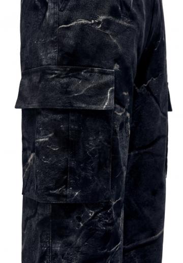 Брюки с накладными карманами