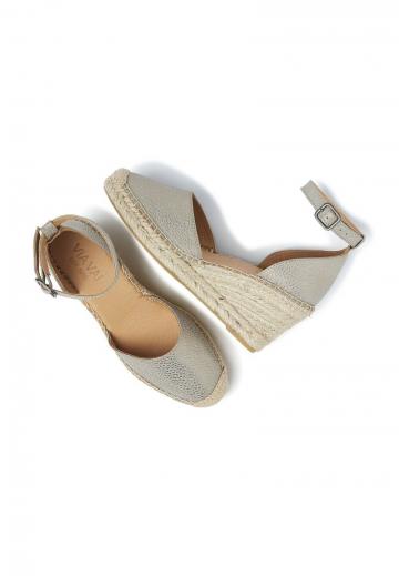 Туфли на танкетке