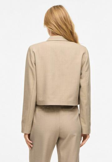 Короткая куртка