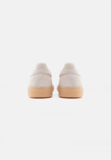 Гандбольные кроссовки