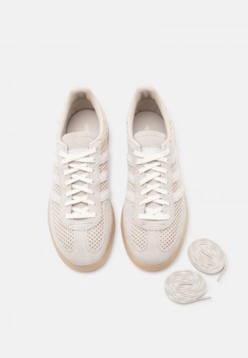 Гандбольные кроссовки