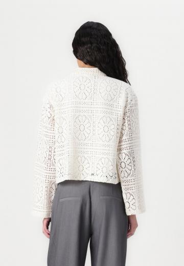 Вязаная кофта