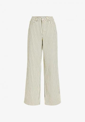 Свободные джинсы