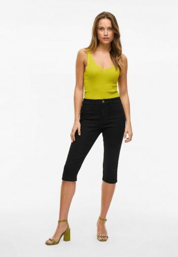 Короткие джинсы