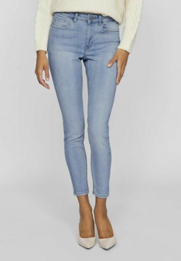 Короткие джинсы