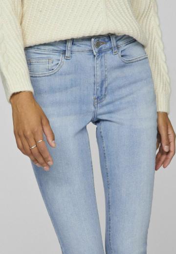 Короткие джинсы