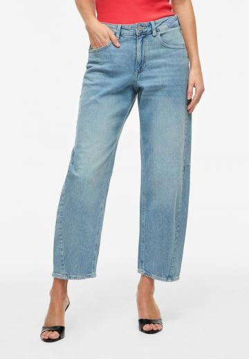 Короткие джинсы