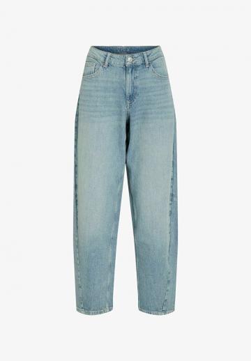 Короткие джинсы