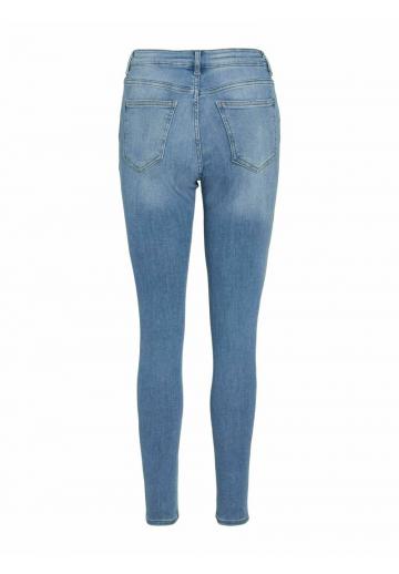 Узкие джинсы