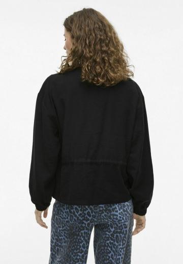 Куртка с накладнымит карманами