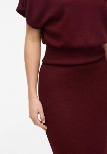 Платье футляр