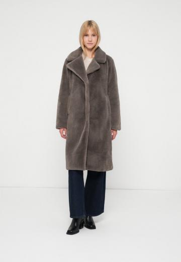 Шерстяное пальто