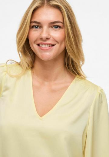 Атласная блузка