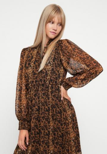 Короткое платье