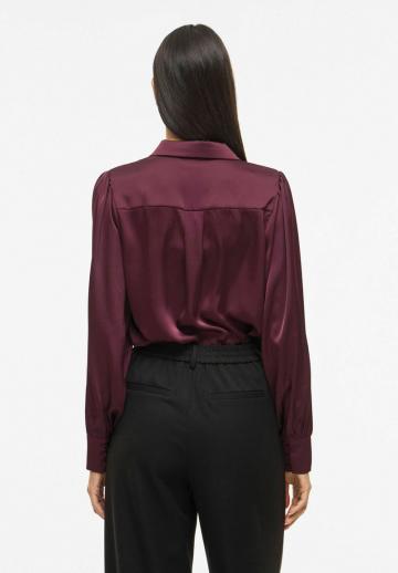 Атласная блузка