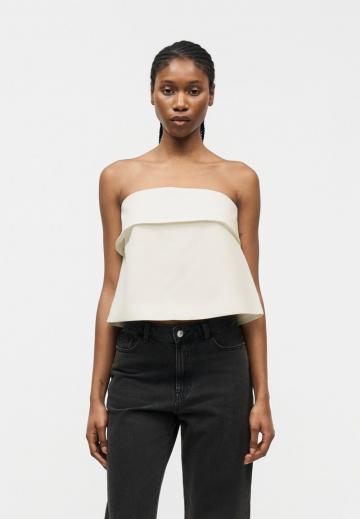 Топ без бретелек