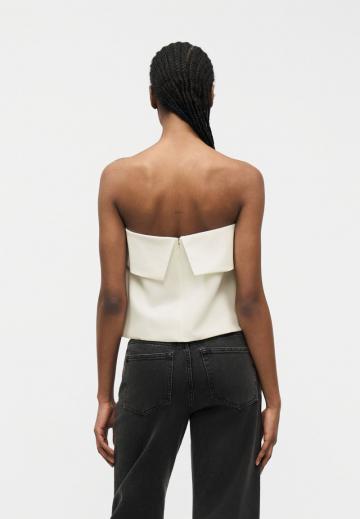 Топ без бретелек