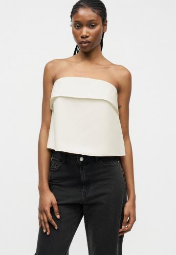 Топ без бретелек