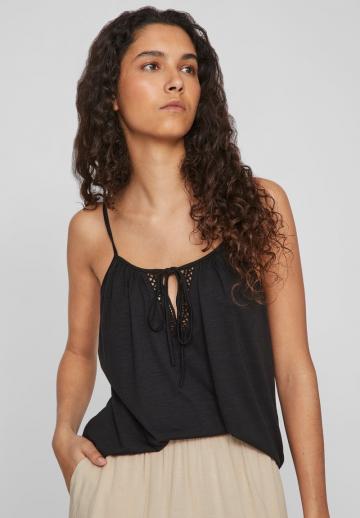 Топ на бретельках