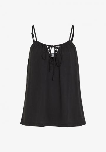 Топ на бретельках