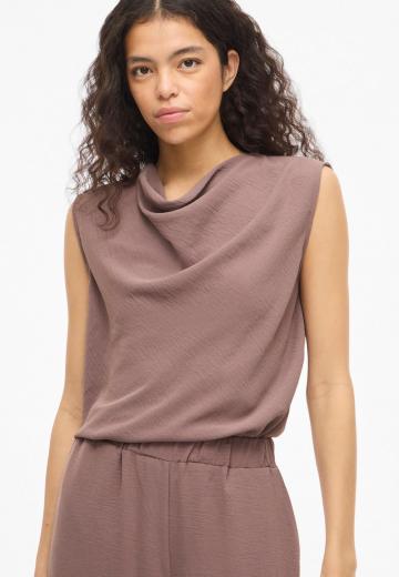 Блузка без рукавов