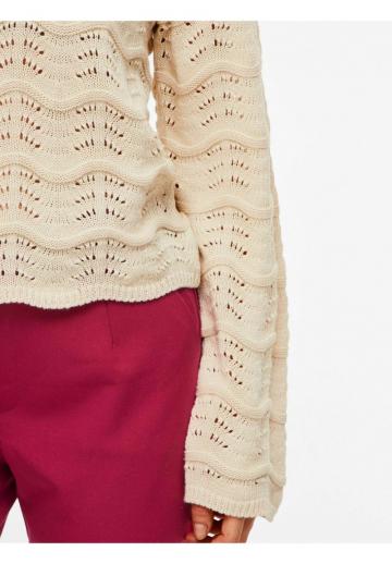 Пуловер в полоску