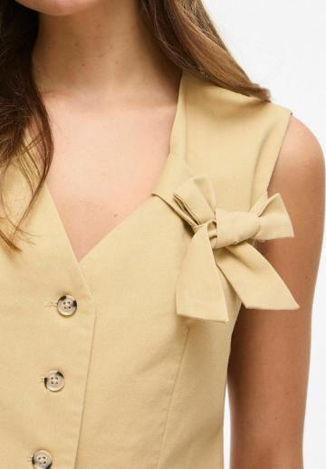 Джинсовая жилетка