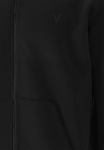 Спортивная кофта