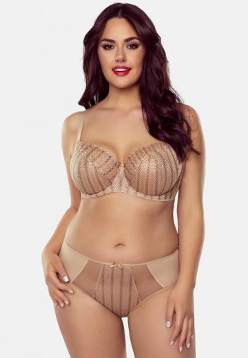 Трусы на бедрах