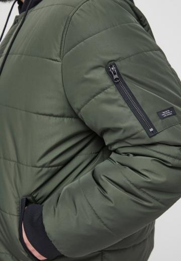 Зимняя куртка