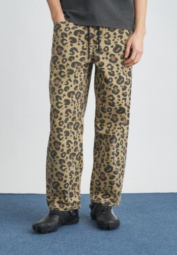 Прямые джинсы