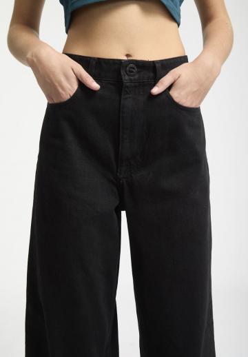 Свободные джинсы