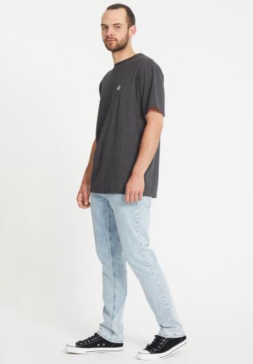 Узкие джинсы