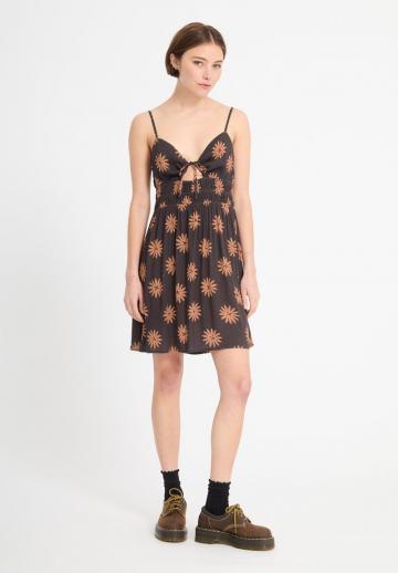 Короткое платье