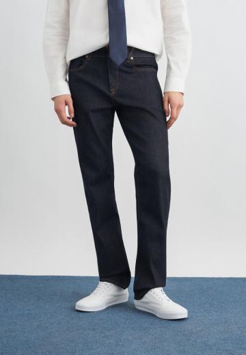 Прямые джинсы