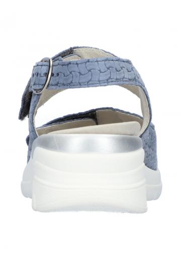 Босоножки на танкетке